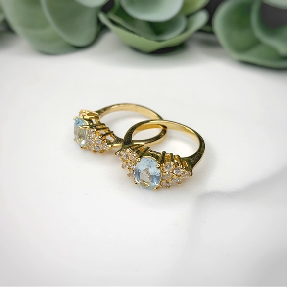RING | Genuine Blue Topaz - Picture 2 of 7